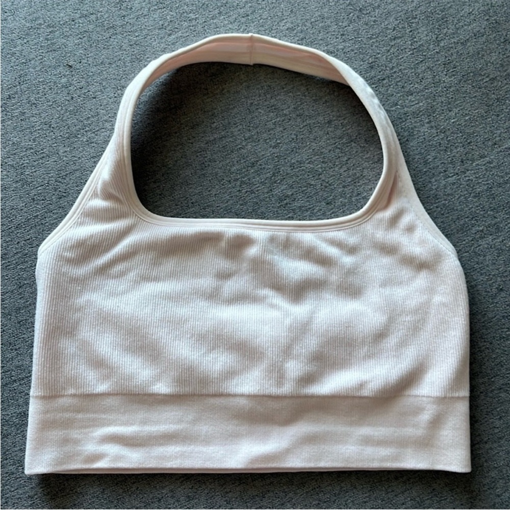 Fabletics Piper Seamless Ribbed Halter Bralette - Picture 4 of 6